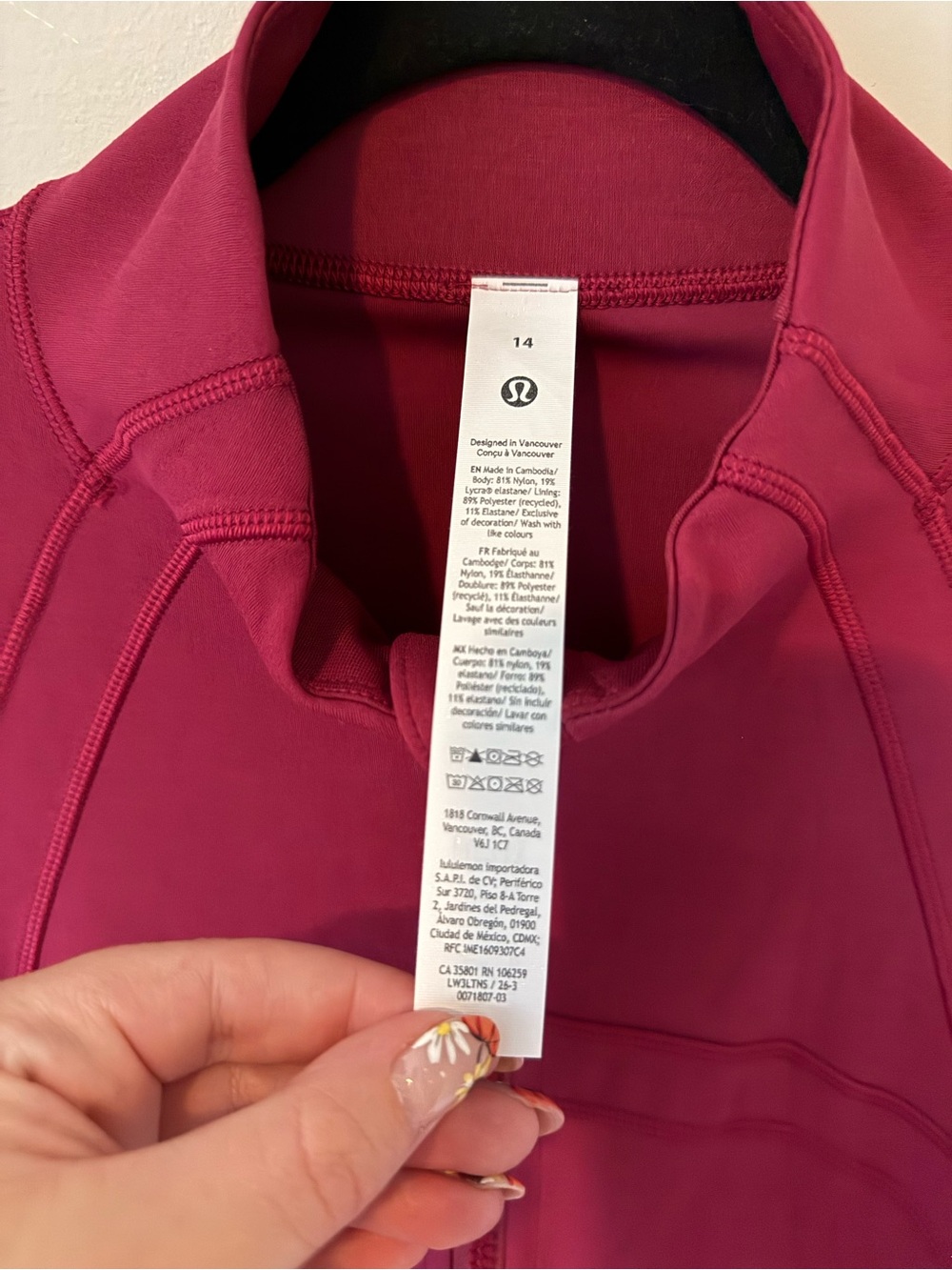 Lululemon Define Cropped Jacket *Nulu in Raspberry Rave - Picture 4 of 5